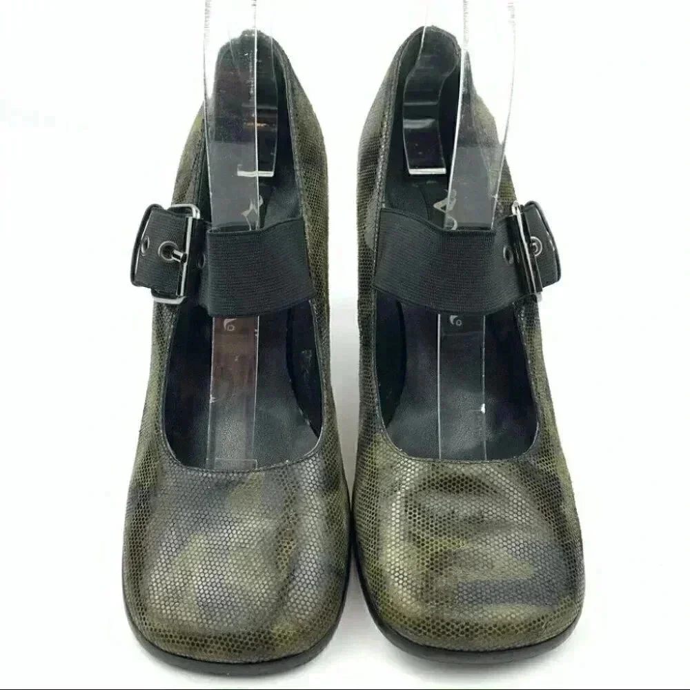 Nina heels size 6.5 leather army green camo 90s